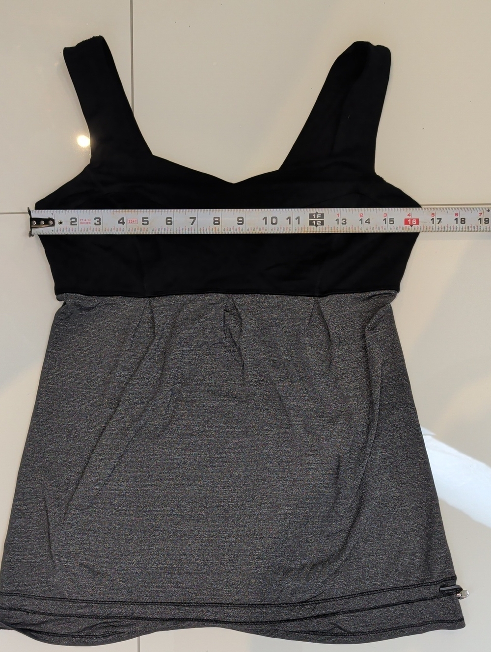 Lululemon Run Tame Me Tank First Release Black Size 12 - Picture 9 of 12